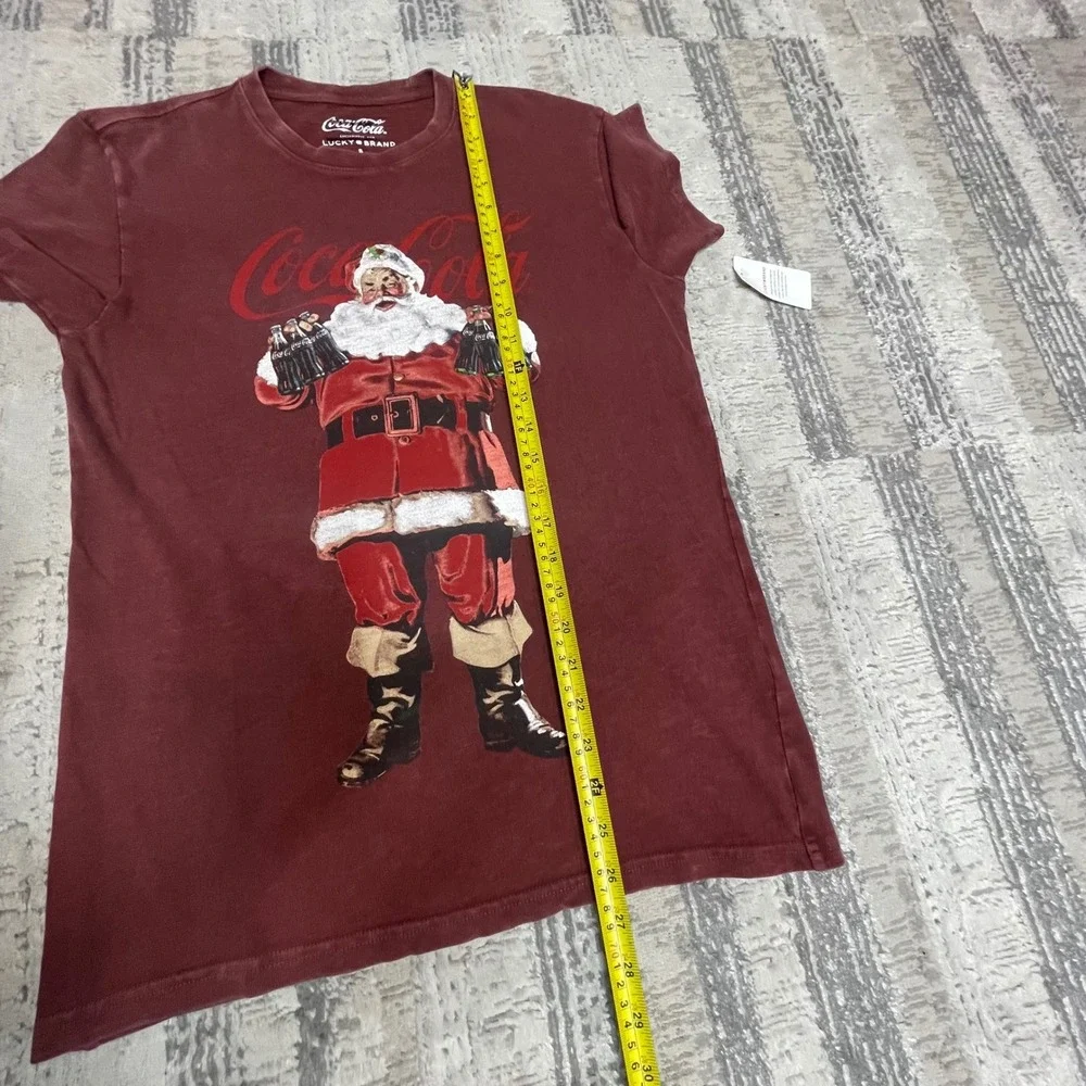 NEW Lucky Brand Coca-Cola Santa Claus Graphic T-Shirt‎ Burgundy Red Mens SMALL